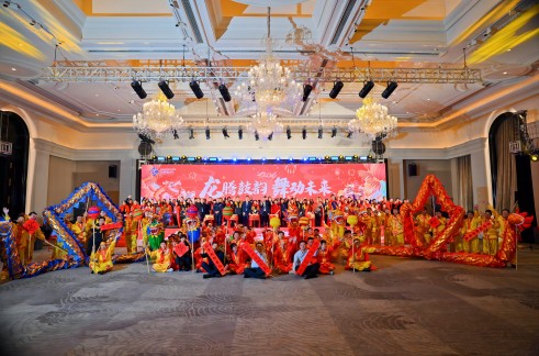 辰龙闹元宵丨舞龙翻飞 ，战鼓铿锵，擂响高质量发展奋进号角